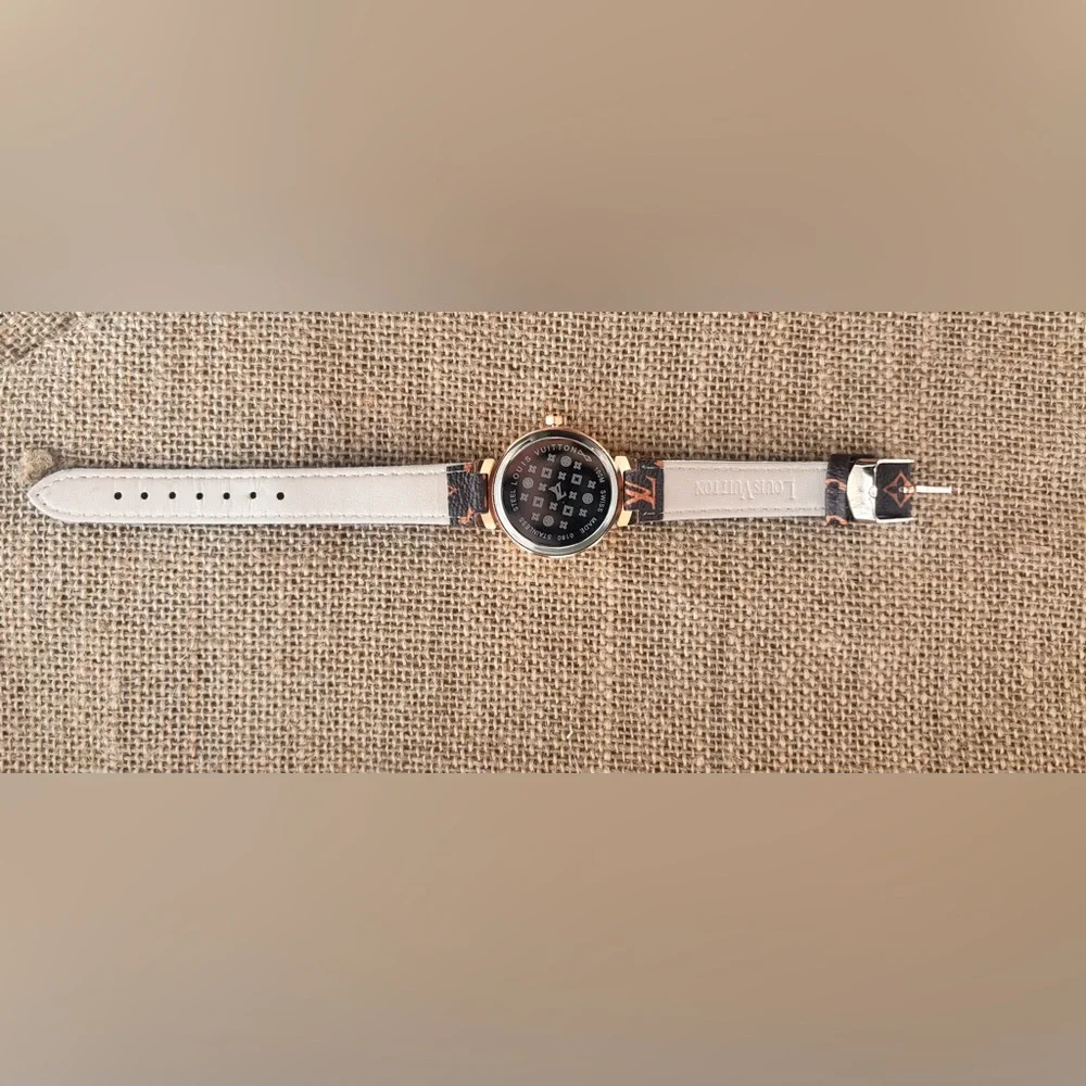 FAUX LOUIS VUITTON SMALL FACED WOMEN WATCH - Picture 3 of 6